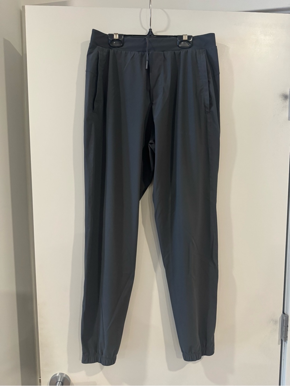 Lululemon Surge Jogger Men’s Medium Gray